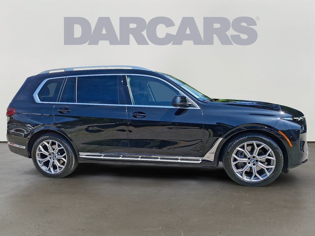 Used 2025 BMW X7 xDrive40i w/ Premium Package AWD/4WD image 7