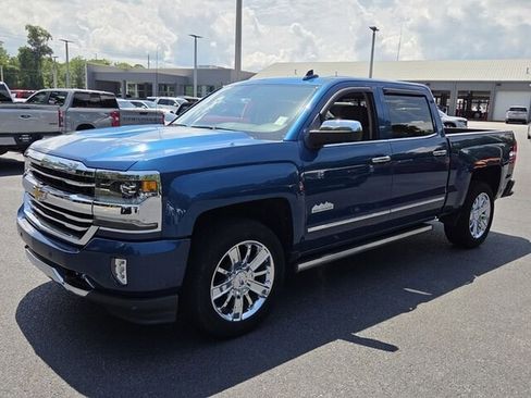 Used 2018 Chevrolet Silverado 1500 High Country AWD/4WD image 3