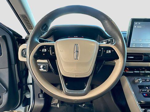 Used 2022 Lincoln Aviator Reserve w/ Elements Package Plus image 11