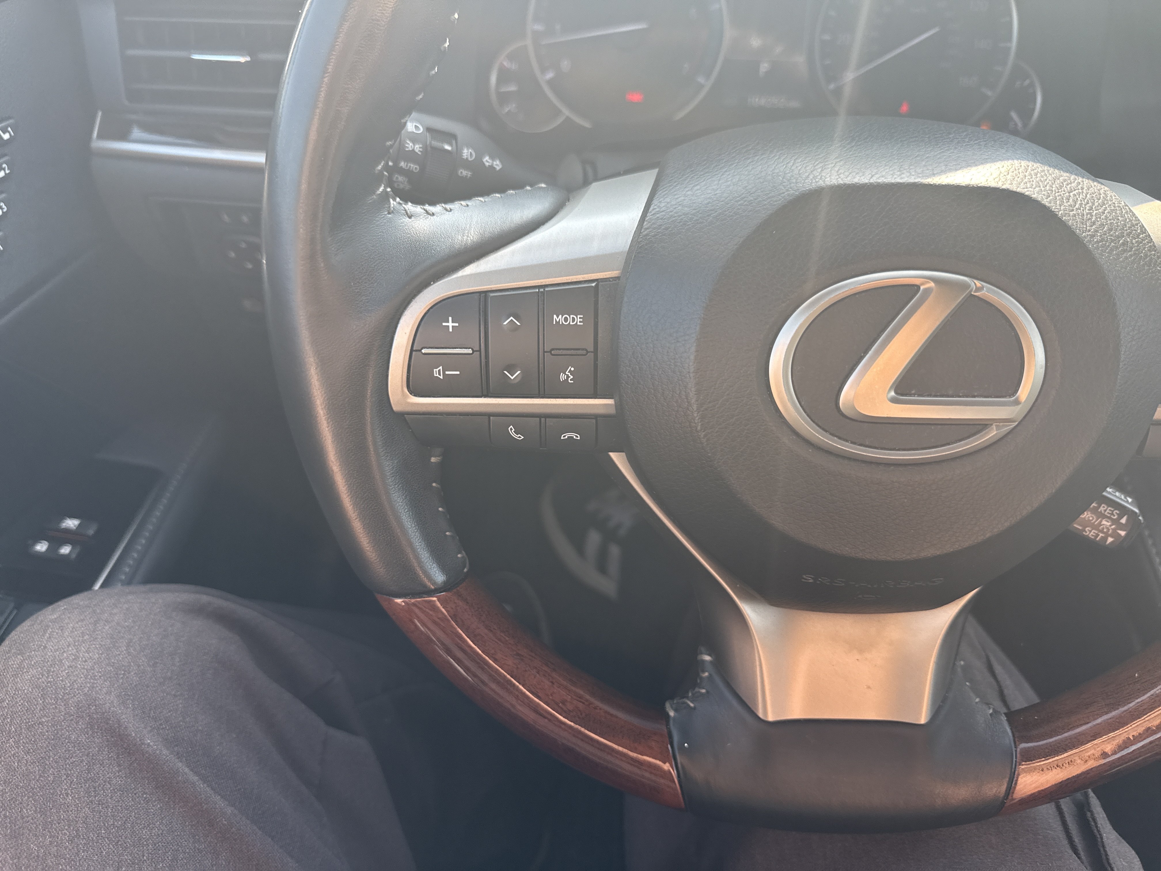 Used 2018 Lexus ES 350 w/ Navigation System Package FWD image 28