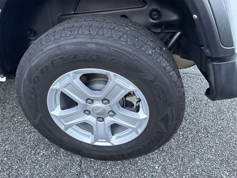 Used 2022 Jeep Wrangler Sport S image 20