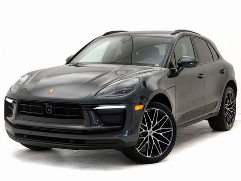 New 2025 Porsche Macan image 1