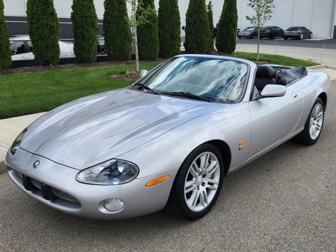 Used 2004 Jaguar XK8 Convertible image 18