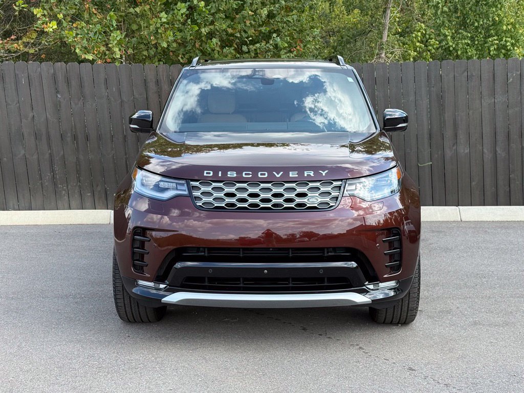 Certified 2026 Land Rover Discovery Limited Edition AWD/4WD image 8