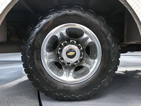 Used 2021 Chevrolet Silverado 3500 LT w/ Convenience Package AWD/4WD image 17