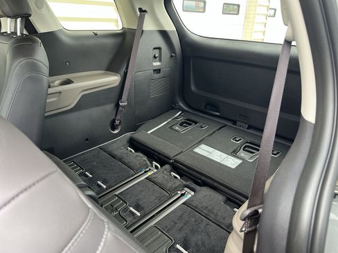 New 2026 Kia Carnival EX image 14