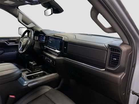 Used 2024 Chevrolet Silverado 1500 LTZ w/ LTZ Premium Package image 31