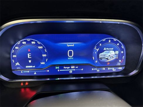 Certified 2024 Chevrolet Suburban High Country image 18