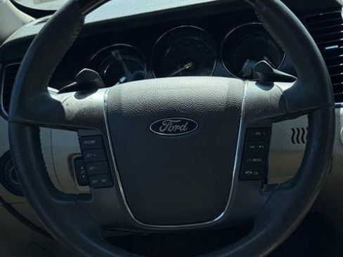Used 2012 Ford Taurus Limited FWD image 14