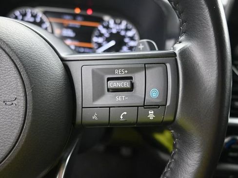 Used 2024 Nissan Pathfinder SV AWD/4WD image 18