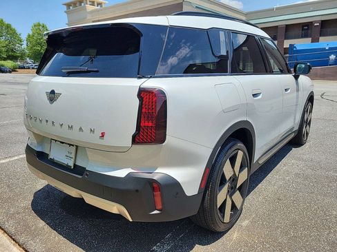 Used 2025 MINI Cooper Countryman S w/ Comfort Package Max image 8