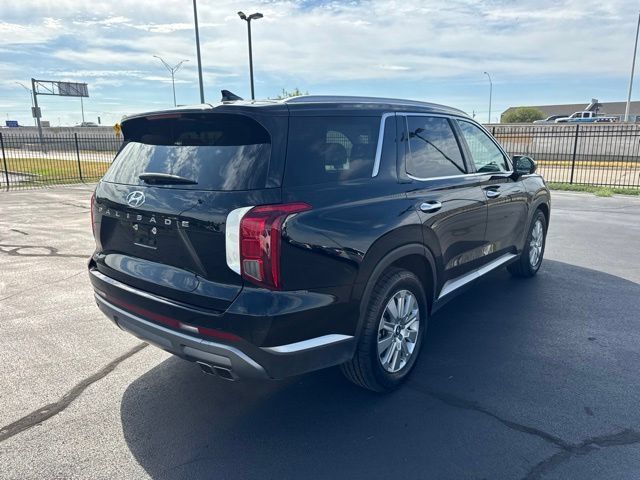 Used 2025 Hyundai Palisade SEL FWD image 3