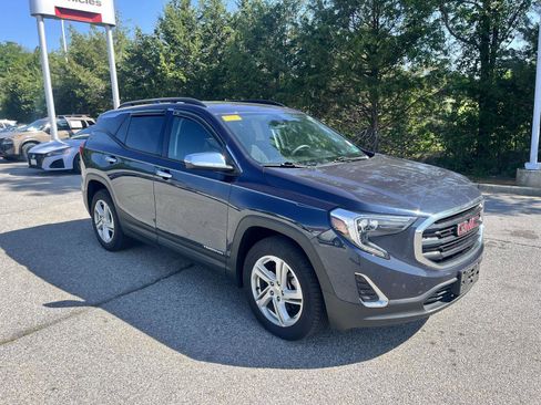 Used 2018 GMC Terrain SLE w/ Driver Convenience Package AWD/4WD image 1