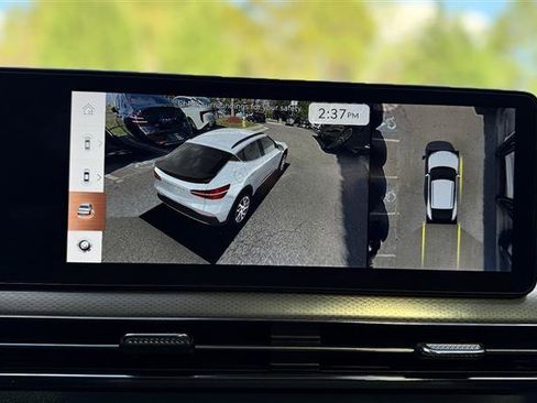 Used 2023 Genesis GV60 Performance image 33