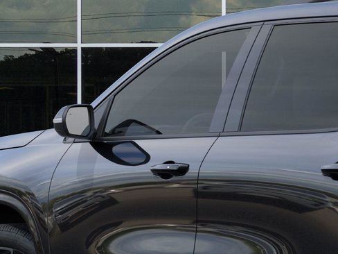 New 2026 Chevrolet Traverse RS w/ LPO, Floor Liner Package image 12