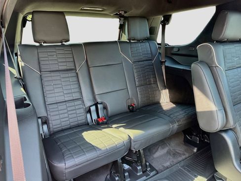 New 2026 Cadillac Escalade Platinum Sport w/ LPO, ONYX Package AWD/4WD image 34