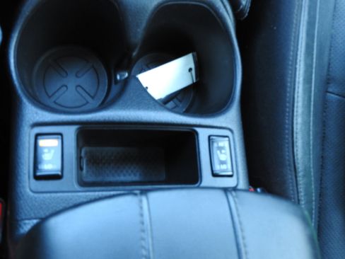 Used 2018 Nissan Rogue SL w/ Premium Package image 15