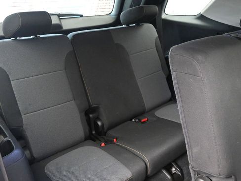 Used 2021 Chevrolet Traverse LT image 20