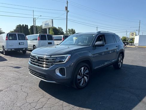 Used 2026 Volkswagen Atlas SEL AWD/4WD image 1