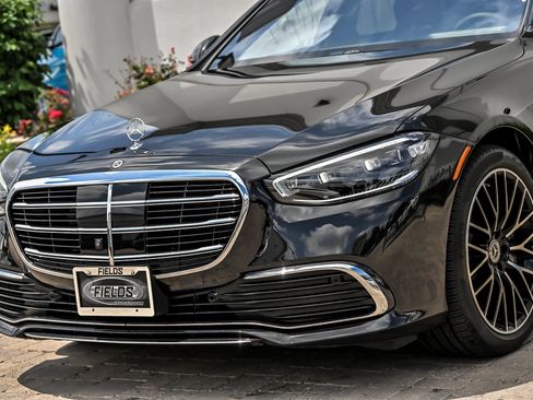 Used 2023 Mercedes-Benz S 580 4MATIC Sedan image 6