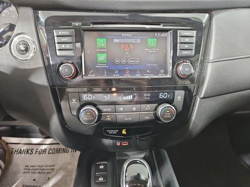 Used 2019 Nissan Rogue SV w/ Sun & Sound Touring Package AWD/4WD image 19