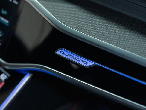 Used 2021 Audi RS 6 w/ Carbon Optic Package AWD/4WD image 44