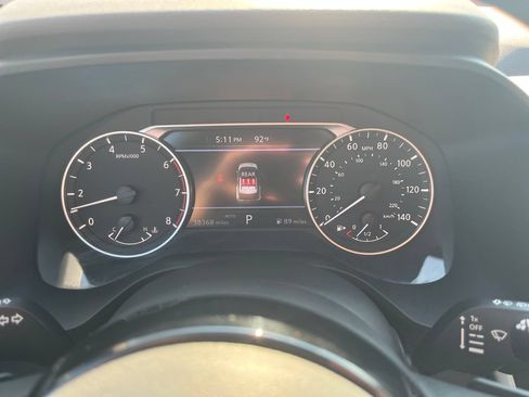 Used 2023 Nissan Rogue SV AWD/4WD image 15
