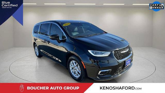 Used 2025 Chrysler Pacifica Select FWD image 3