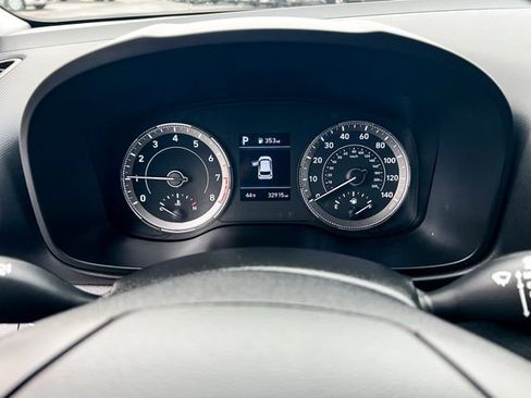 Certified 2022 Hyundai Venue SEL image 15