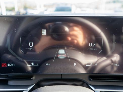 New 2026 Kia Carnival SX image 24