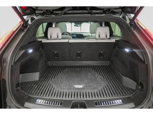 Used 2024 Cadillac XT4 Sport image 54