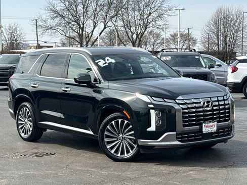 Used 2024 Hyundai Palisade Calligraphy image 2