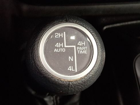 Used 2025 Jeep Wrangler Unlimited Sahara AWD/4WD image 26