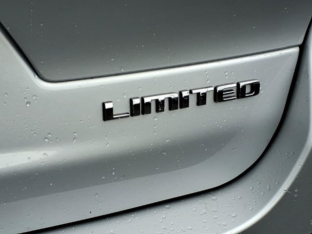 Used 2023 Jeep Grand Cherokee L Limited AWD/4WD image 26