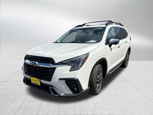 Used 2023 Subaru Ascent Touring AWD/4WD image 2