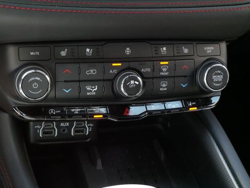 Used 2026 Dodge Durango GT AWD/4WD image 23