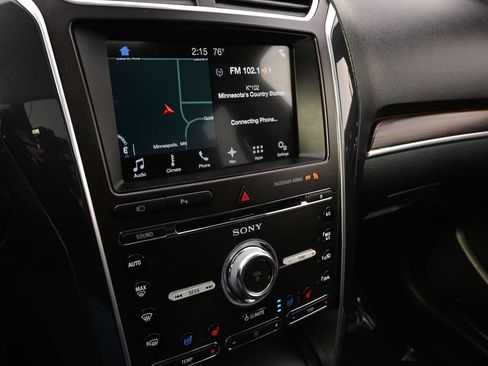 Used 2017 Ford Explorer Limited AWD/4WD image 26