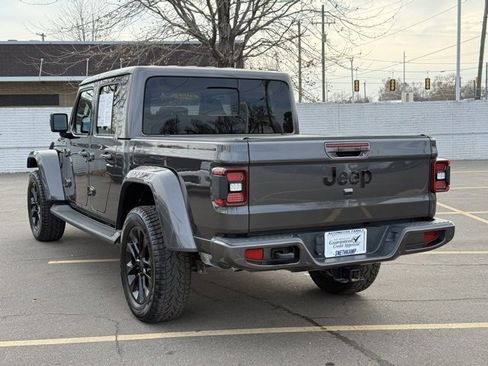 Certified 2021 Jeep Gladiator Overland image 3