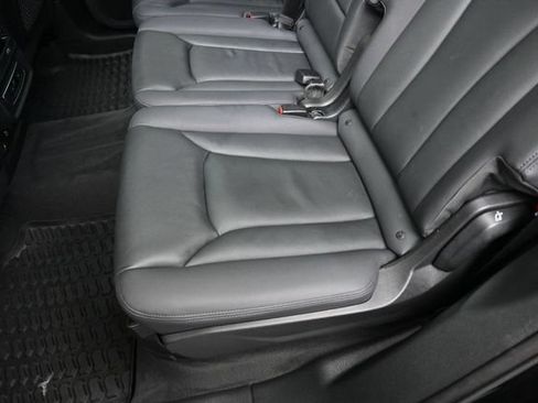 Used 2023 Audi Q7 2.0T Premium Plus w/ Premium Plus Package AWD/4WD image 21