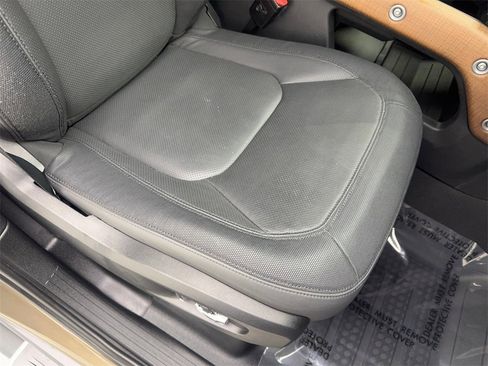 Used 2023 Land Rover Defender 130 X-Dynamic SE image 50