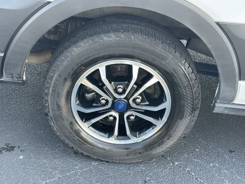 Used 2022 Ford Transit 350 XLT RWD image 18