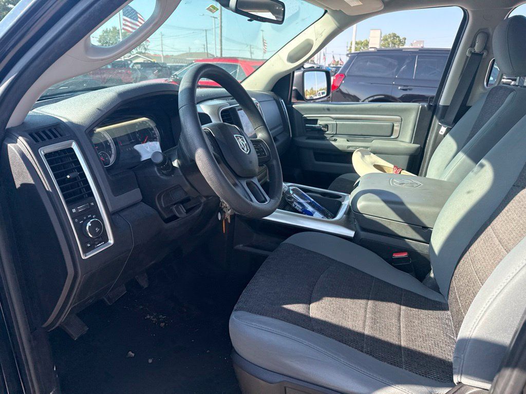 Used 2019 RAM 1500 Warlock AWD/4WD image 4