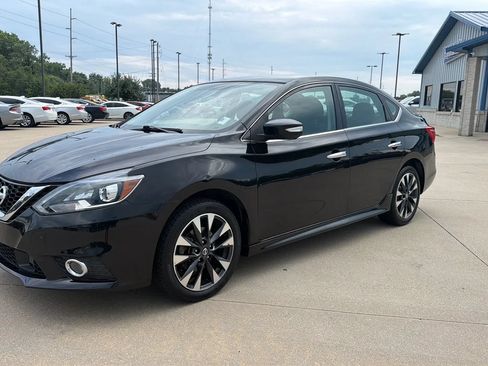 Used 2019 Nissan Sentra SR FWD image 4
