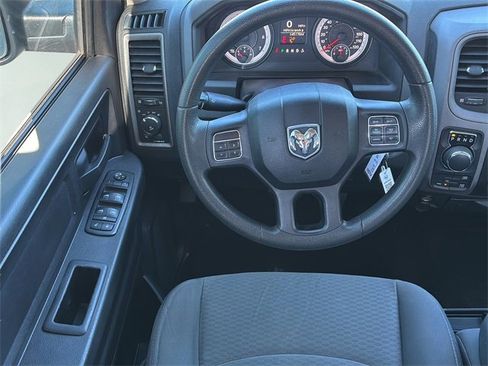 Used 2015 RAM 1500 Express image 17