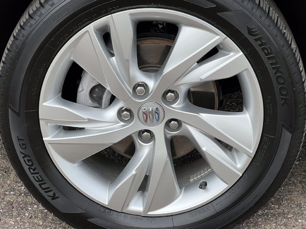 Used 2024 Buick Encore GX Preferred AWD/4WD image 6
