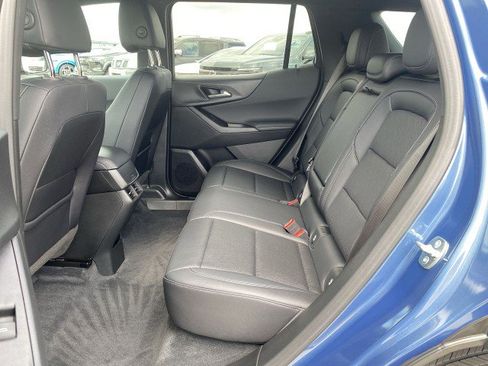 Used 2025 Chevrolet Equinox LT w/ Convenience Package II image 24