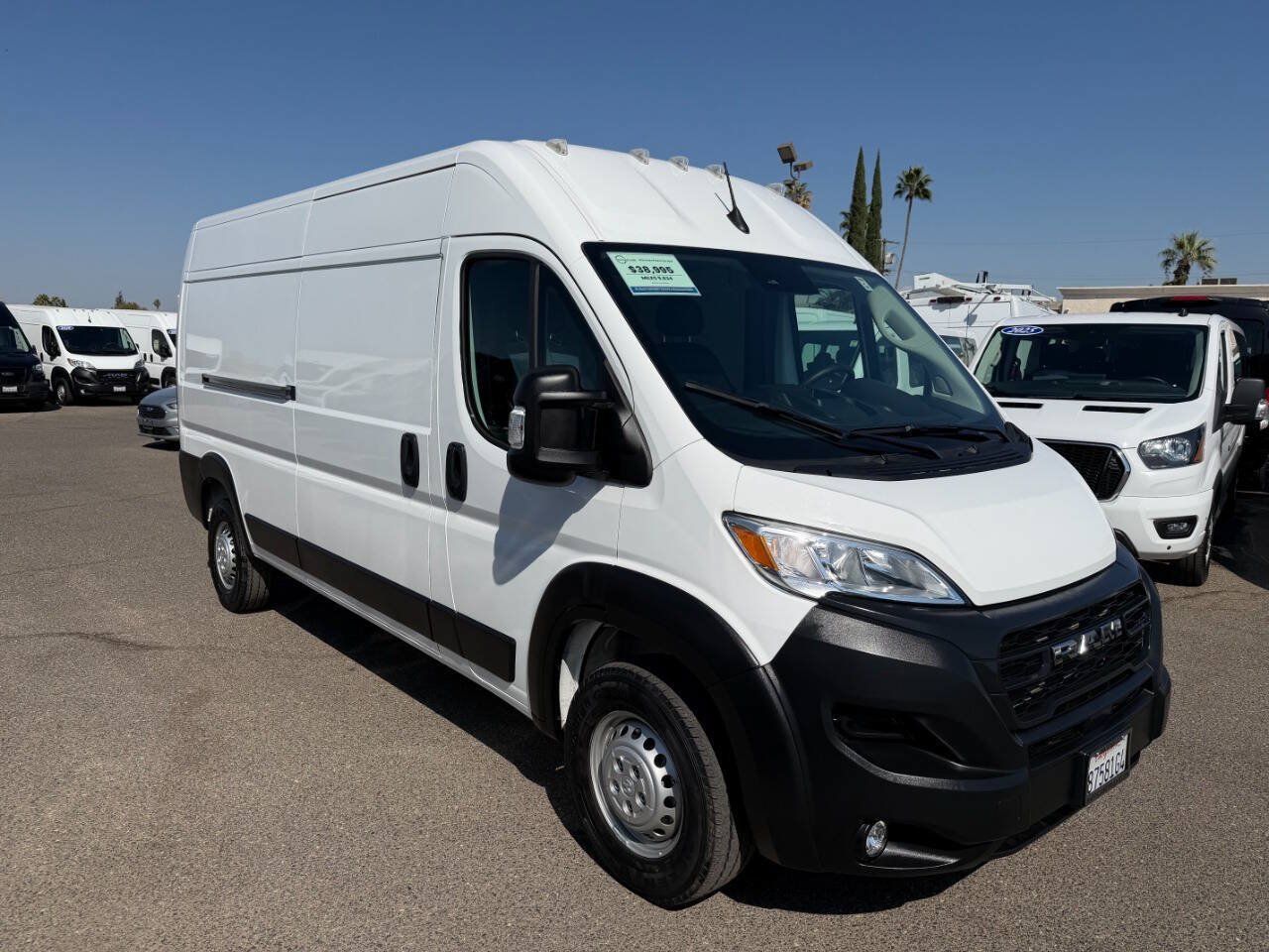 Used 2026 RAM ProMaster 2500 w/ Convenience Group FWD image 2