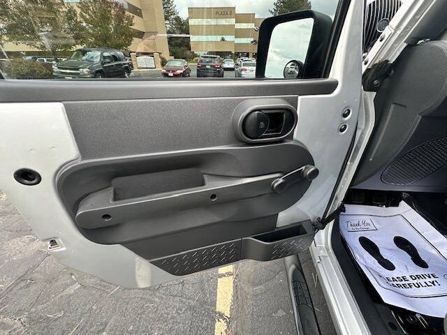 Used 2010 Jeep Wrangler Unlimited Sport AWD/4WD image 13