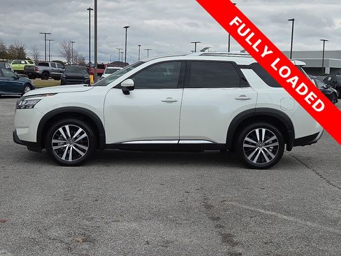 Used 2023 Nissan Pathfinder Platinum w/ Cargo Package image 3