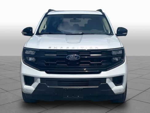 Used 2025 Ford Expedition Active AWD/4WD image 4